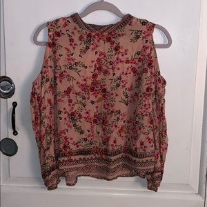 Cold shoulder Francesca’s top